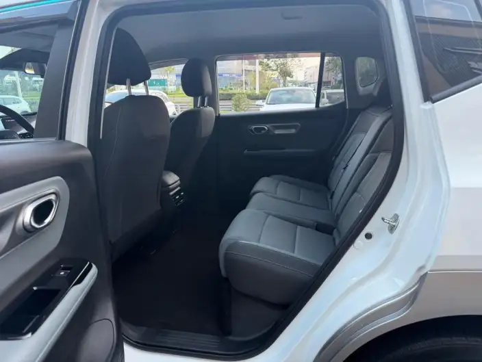 AION Y 2025 Model Plus 510 Lexiang Edition 58.4kWh – фото 9