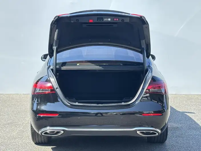 Mercedes-Benz E-Class 2023 Model E 300 L Luxury Model sedan – фото 7