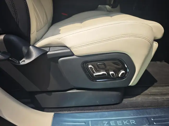ZEEKR 9X 2025 Model Ultra Edition 70kWh VI seat – фото 8