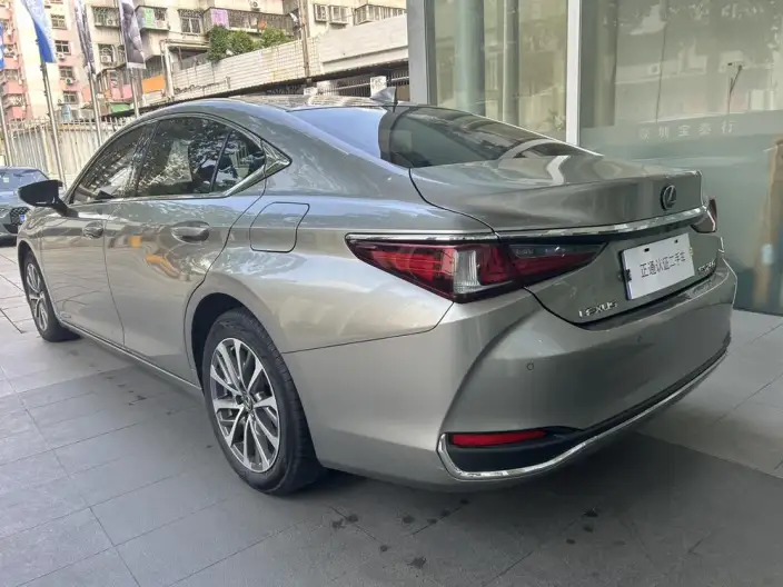 Lexus ES 2022 Model 200 Superior Edition – фото 4