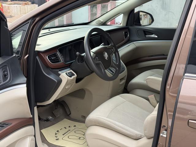 Buick GL8 2018 28T Comfort China VI – фото 8