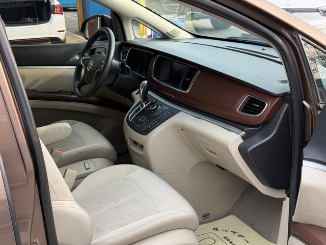 Buick GL8 2018 28T Comfort China VI – фото 9