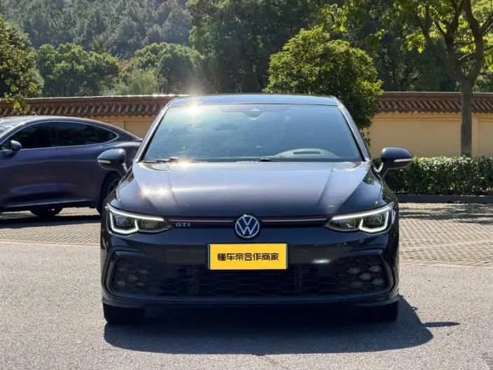 Volkswagen Golf GTI 2021 Model 380TSI DSG GTI – фото 2