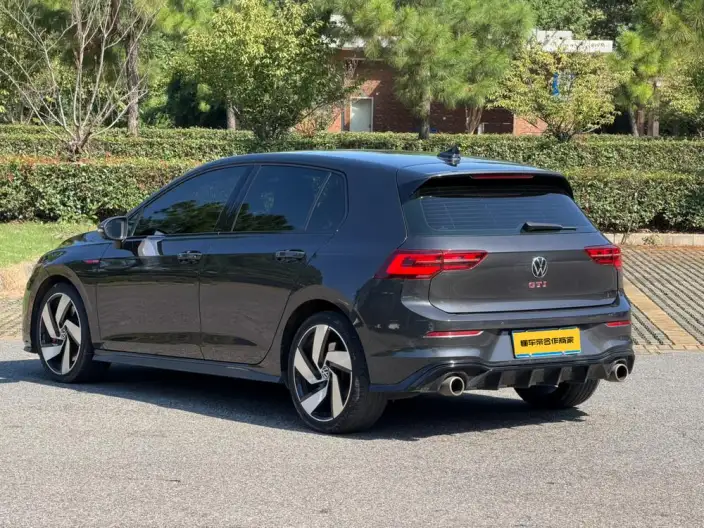 Volkswagen Golf GTI 2021 Model 380TSI DSG GTI – фото 4
