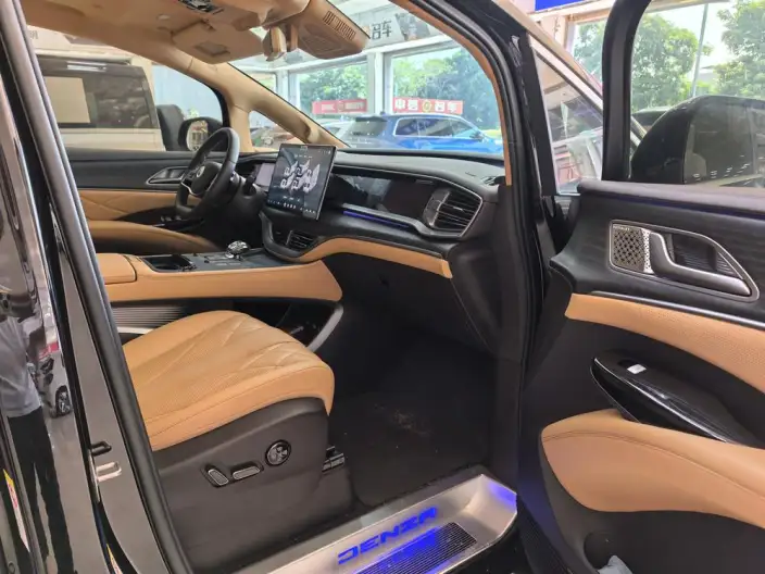 DENZA D9 DM 2025 Model Smart Driving Edition 1020 4WD Flagship Model – фото 6