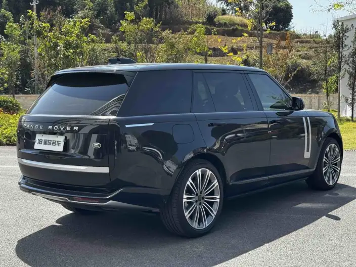 Range Rover 2026 Model 3.0 L6 400PS AB Long axis Edition – фото 6