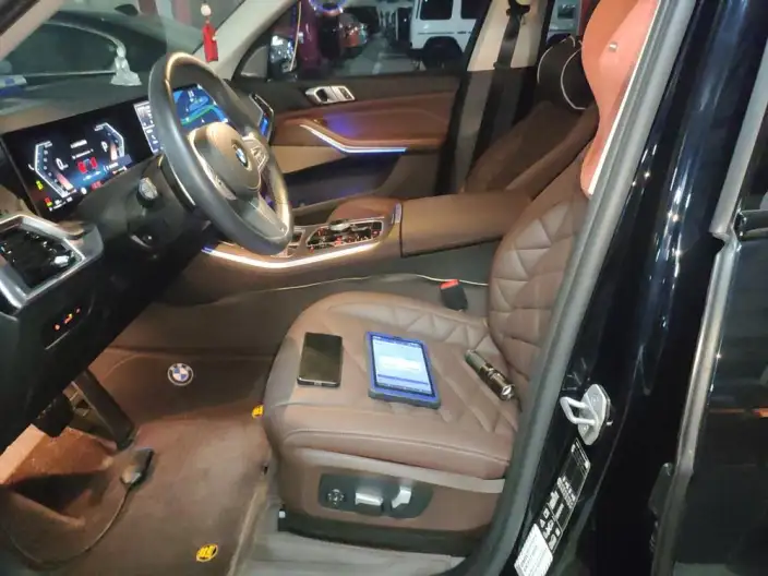 BMW X5 2023 Model xDrive30Li Exclusive Model M Sports Night Set – фото 10