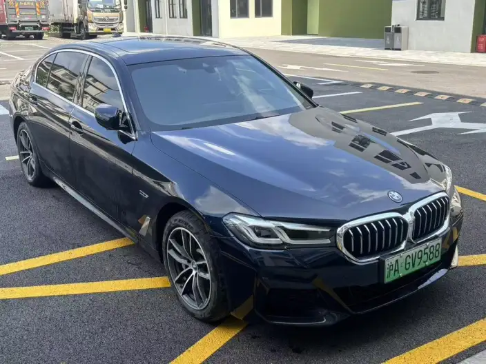 BMW 5 Series PHEV 2022 Model 535Le Luxury Set – фото 3