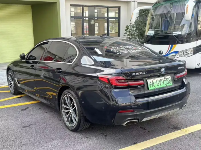 BMW 5 Series PHEV 2022 Model 535Le Luxury Set – фото 4