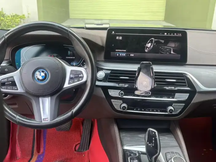 BMW 5 Series PHEV 2022 Model 535Le Luxury Set – фото 7