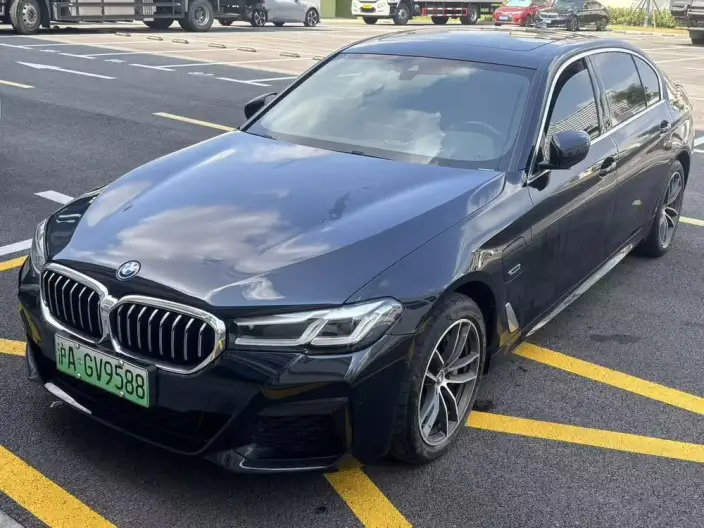 BMW 5 Series PHEV 2022 Model 535Le Luxury Set – фото 10