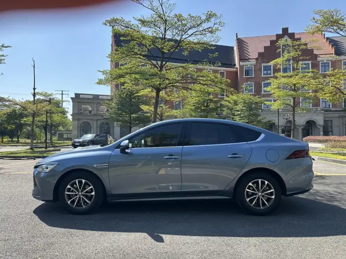 BYD Qin PLUS DM 2024 Model Honor Edition DM-i 55KM Leading Model – фото 4