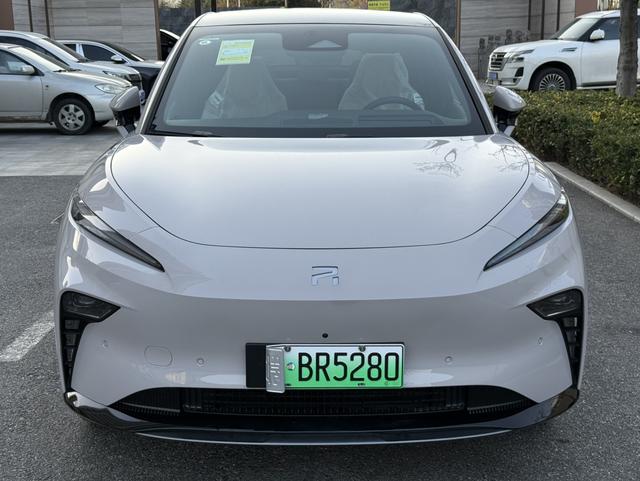 Fei f an R7 2025 модификация Urban Edition