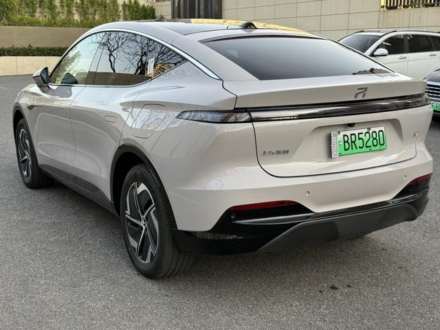 Fei f an R7 2025 модификация Urban Edition