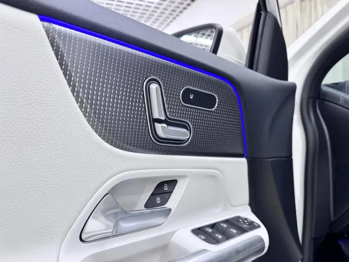 Mercedes-Benz EQA 2022 Model EQA 300 4MATIC First Edition Special Edition – фото 5