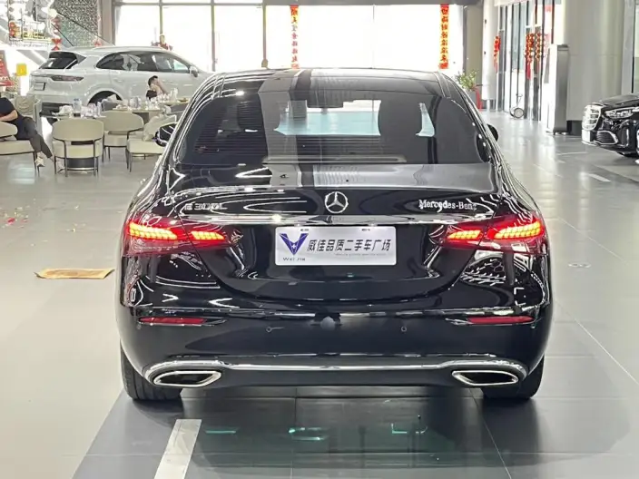 Mercedes-Benz E-Class 2023 Model E 300 L Luxury Model sedan – фото 5