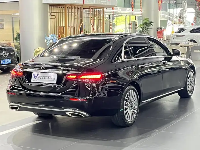 Mercedes-Benz E-Class 2023 Model E 300 L Luxury Model sedan – фото 6