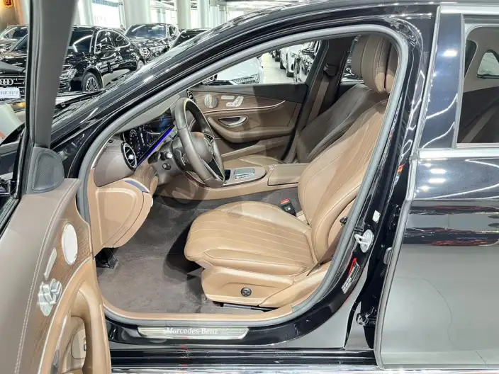 Mercedes-Benz E-Class 2023 Model E 300 L Luxury Model sedan – фото 8
