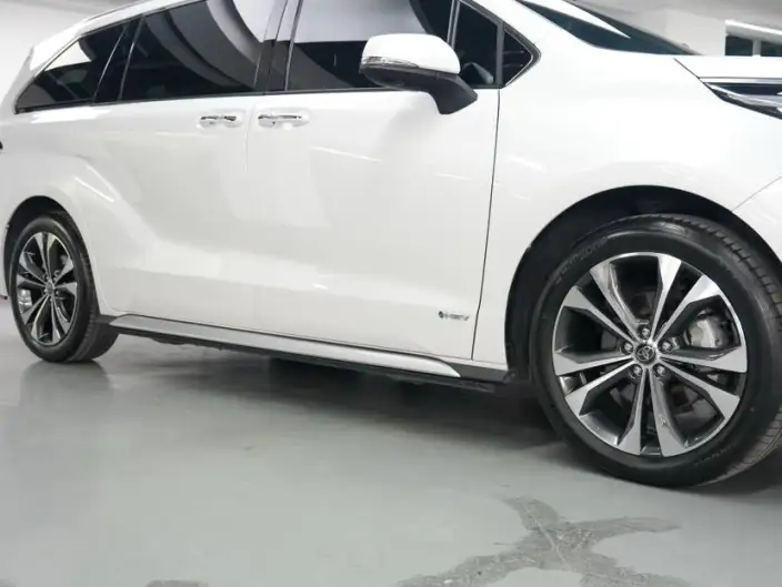 Granvia 2024 Model Intelligent Hybrid 2.5L 4WD Noble PLUS Edition – фото 9