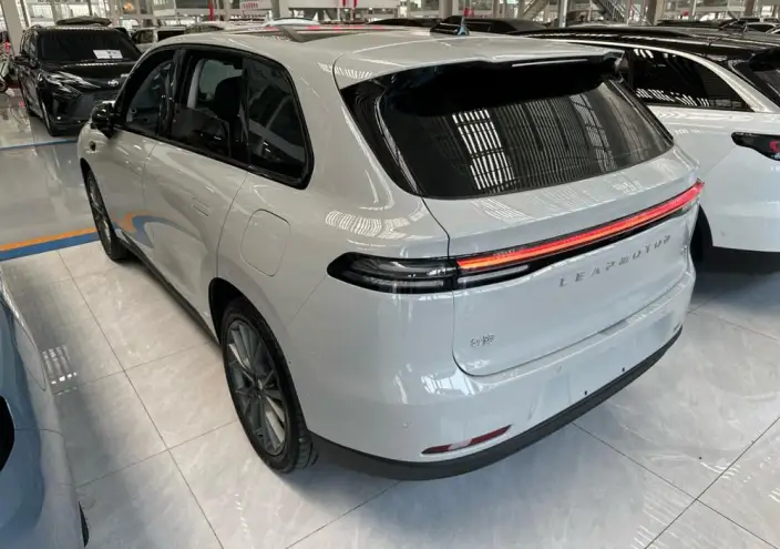 Leapmotor C10 2026 Model EV Edition 605 Yuexiang Edition – фото 4