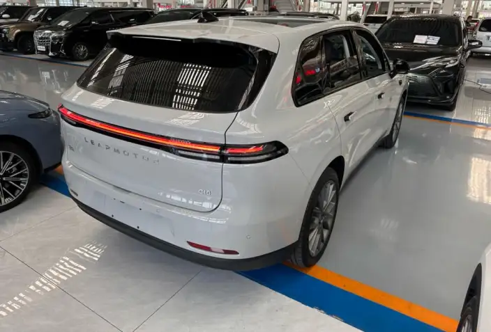 Leapmotor C10 2026 Model EV Edition 605 Yuexiang Edition – фото 6