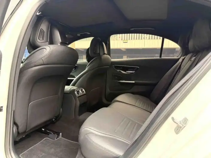 Mercedes-Benz C-Class 2024 Model C 260 L Sports Edition – фото 9