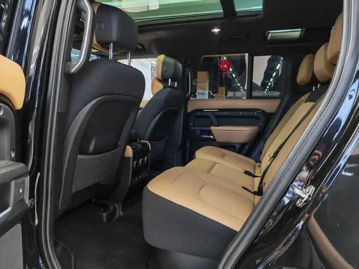 Land Rover Defender 2025 Model 110 3.0T P400 HSE X-Dynamic – фото 9