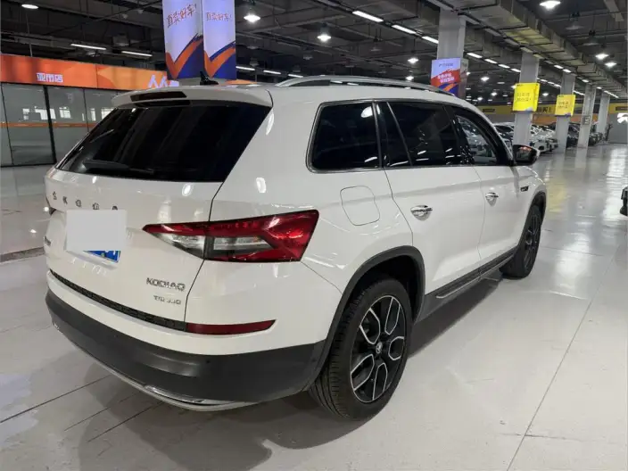 Skoda Kodiaq 2021 Model TSI330 7 seat 2WD Luxury Premium Edition – фото 6