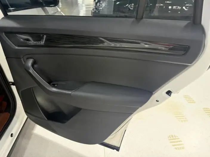 Skoda Kodiaq 2021 Model TSI330 7 seat 2WD Luxury Premium Edition – фото 9