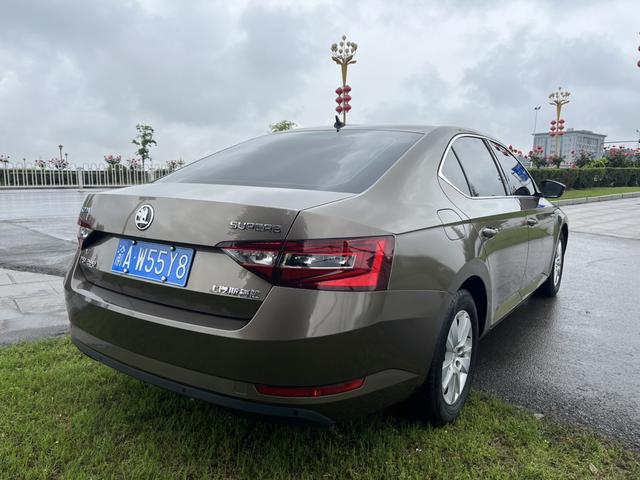 Skoda Superb 2016 TSI280 DSG Forward – фото 7