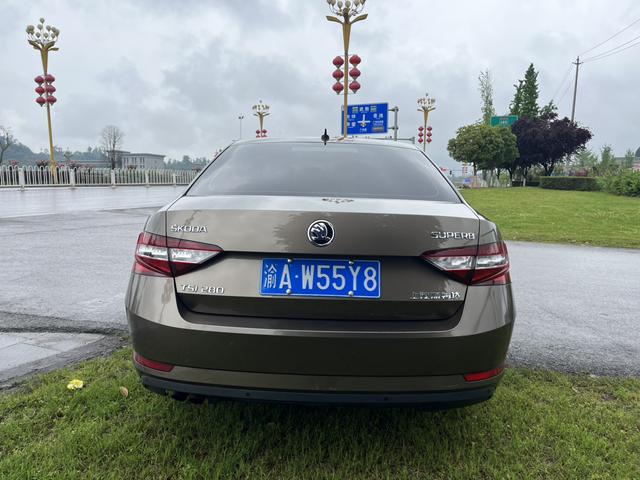 Skoda Superb 2016 TSI280 DSG Forward – фото 8