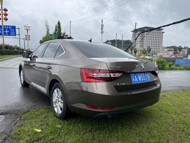 Skoda Superb 2016 TSI280 DSG Forward – фото 9