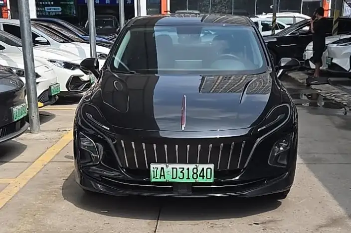 Hongqi E-QM5 2023 Model 620KM PLUS Edition – фото 2