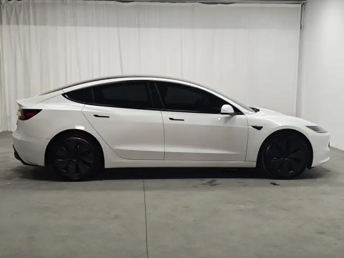 Model 3 2025 Model Rear-wheel drive version – фото 8