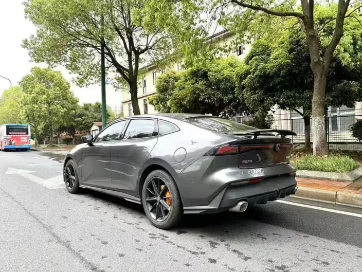 Changan UNI-V 2022 Model 1.5T Smart Pilot Model – фото 4