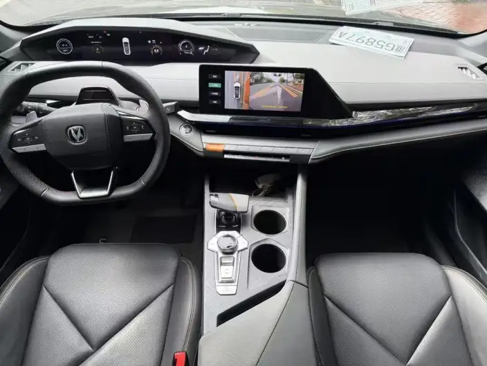 Changan UNI-V 2022 Model 1.5T Smart Pilot Model – фото 7