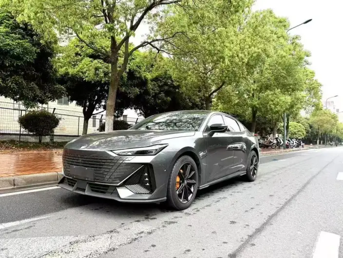 Changan UNI-V 2022 Model 1.5T Smart Pilot Model – фото 10