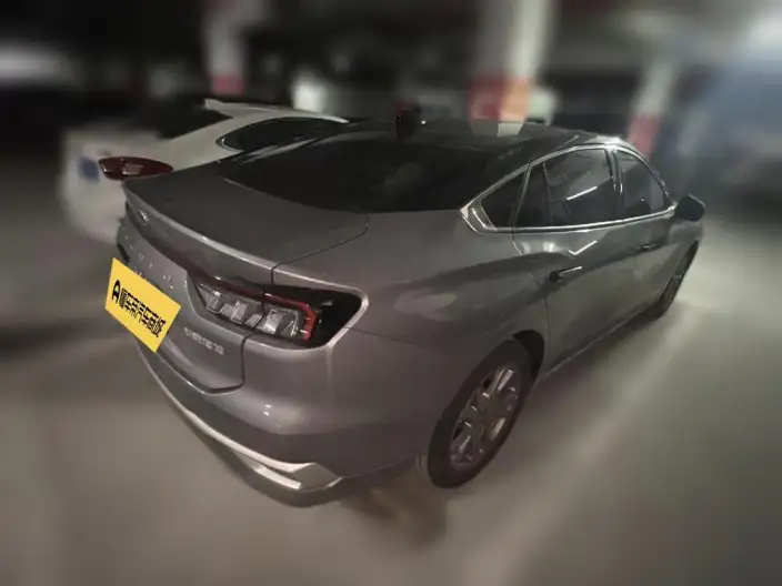 Ford Mondeo 2023 Model EcoBoost 245 Luxury Model – фото 2