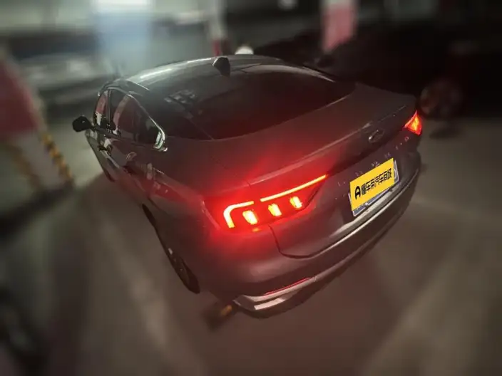 Ford Mondeo 2023 Model EcoBoost 245 Luxury Model – фото 4