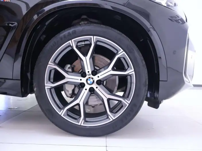 BMW X5 2023 Model xDrive30Li Exclusive Model M Sports Night Set – фото 4