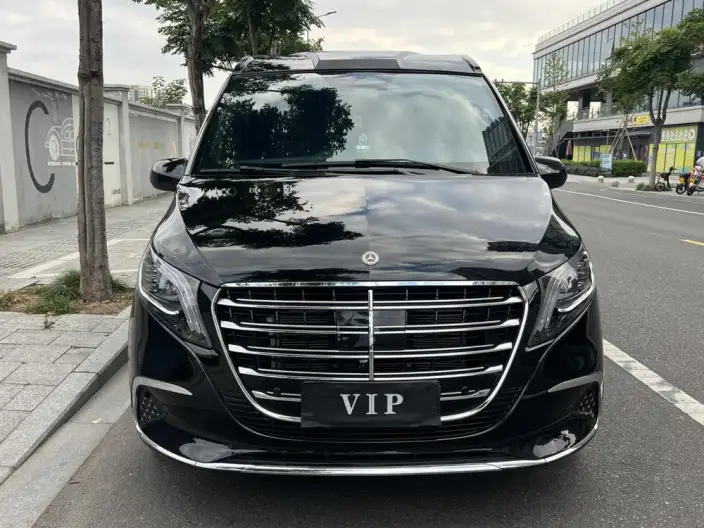 Viano 2024 Model 2.0T Elite Edition 7 seat – фото 2