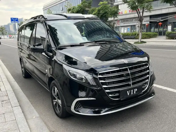 Viano 2024 Model 2.0T Elite Edition 7 seat – фото 3