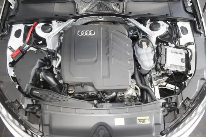 Audi A4 L 2023 Model 40 TFSI Fashion Dynamic Model – фото 6