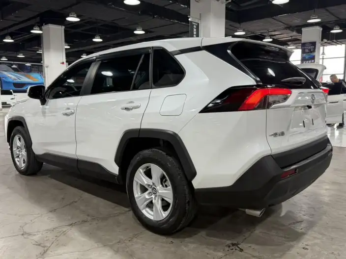 Toyota RAV4 2023 Model 2.0L CVT 2WD Urban Edition – фото 4