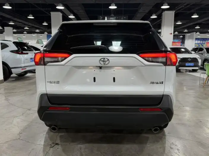 Toyota RAV4 2023 Model 2.0L CVT 2WD Urban Edition – фото 5