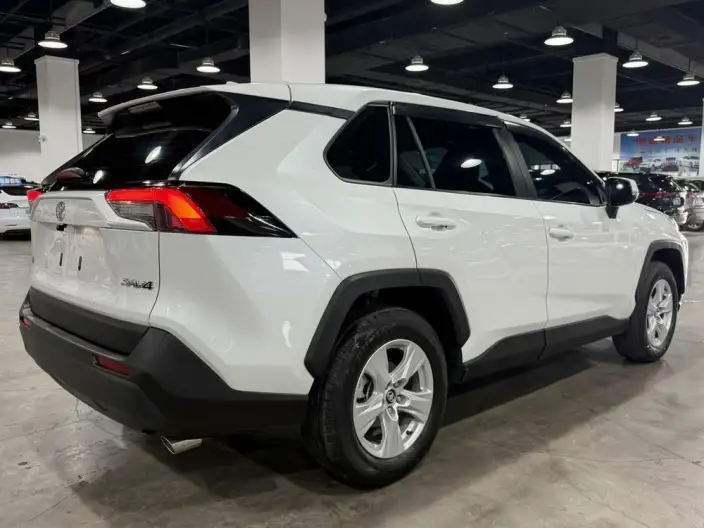 Toyota RAV4 2023 Model 2.0L CVT 2WD Urban Edition – фото 6