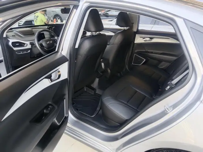 Geely Geometry A 2024 Model 410KM Travel Edition – фото 9