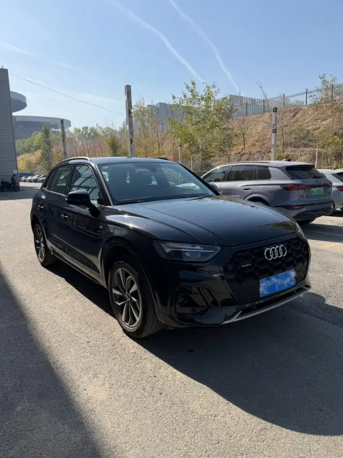 Audi Q5L 2025 Model 40TFSI Luxury Dynamic Model – фото 2