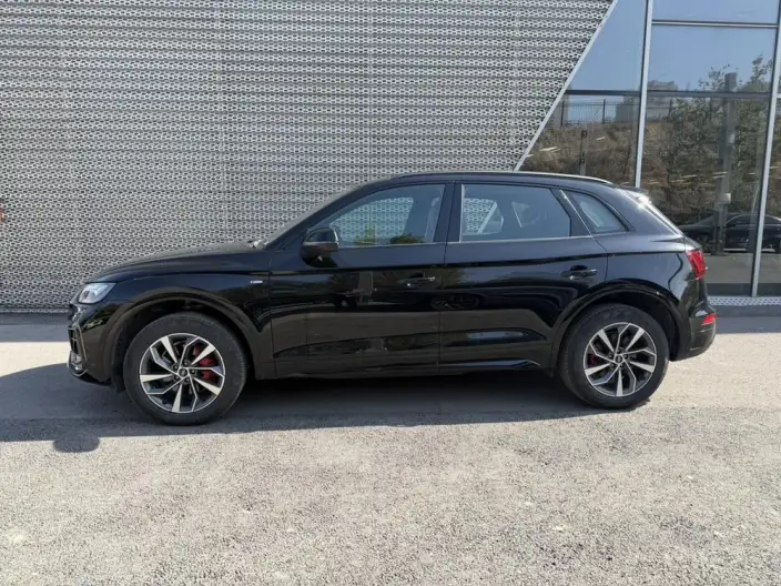 Audi Q5L 2025 Model 40TFSI Luxury Dynamic Model – фото 3