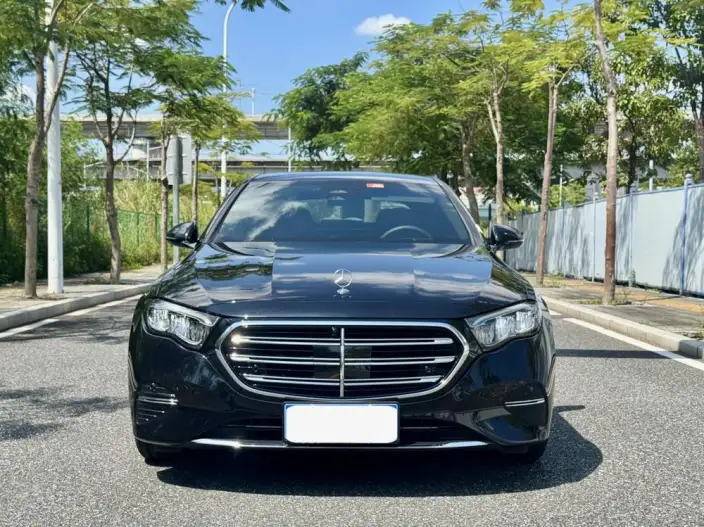 Mercedes-Benz E-Class 2024 Model E 260 L sedan – фото 2